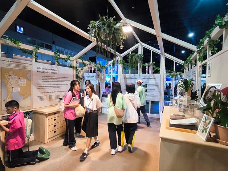 NSM ชวนค้นหาความมหัศจรรย์ของดอกไม้ในงานมหกรรมวิทยาศาสตร์ฯ 2569 วิทยาศาสตร์ภายใต้กลีบดอกบอบบางที่เปลี่ยนแปลงมนุษย์และโลกได้ทั้งใบ - 1